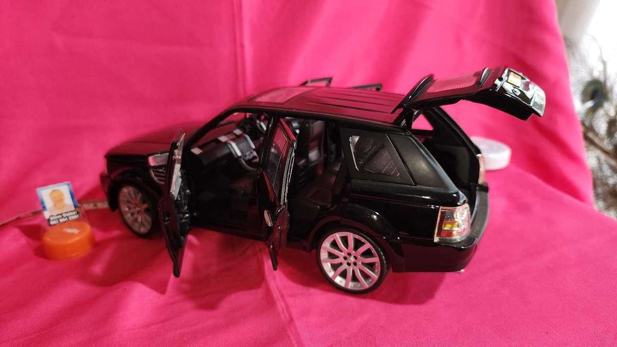 Range Rover 1:18