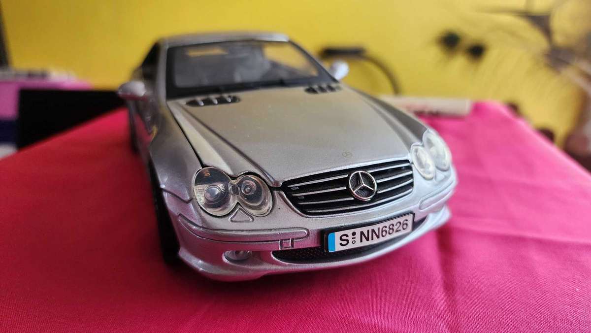 Mercedes Benz Style 1:18 Motormax