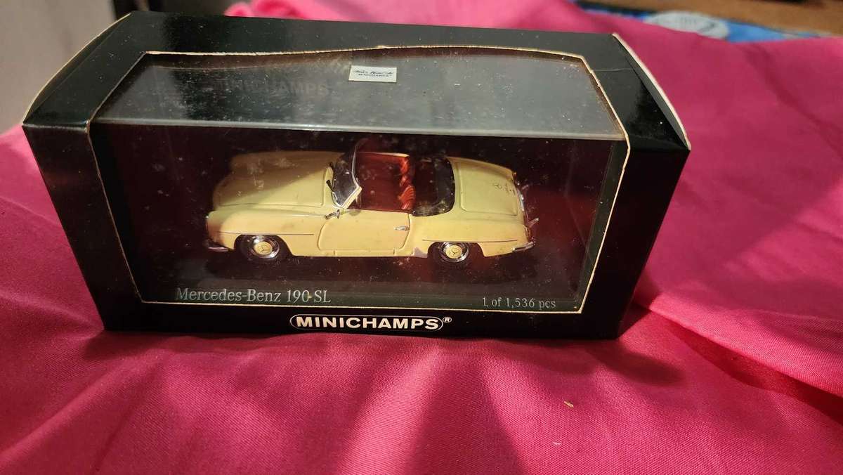 Mercedes 190 SL   by Minichamps