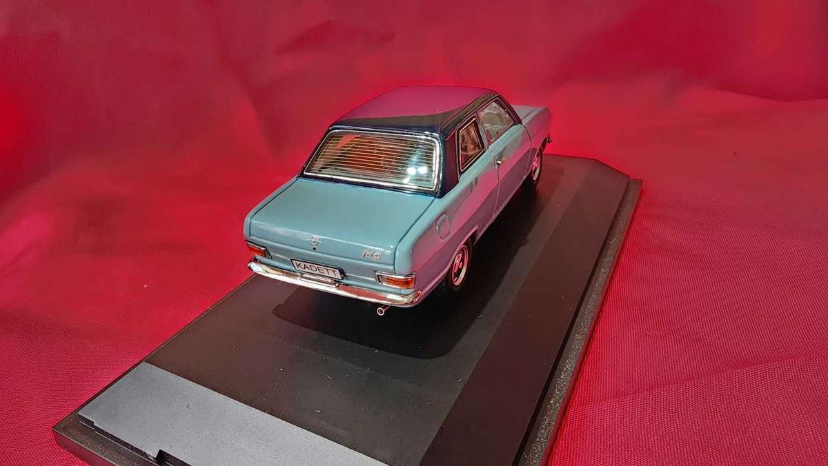 Old-School Opel Kadett "B" (1:43)