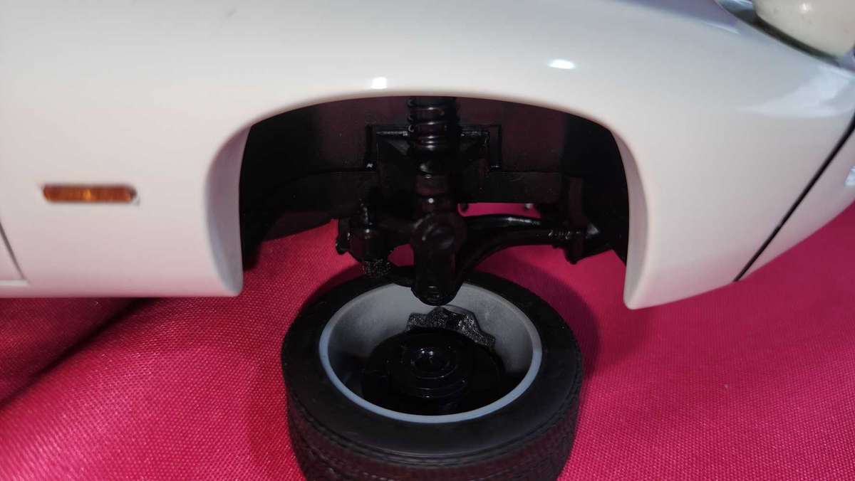 Porsche 928   ( Autoart )  1:18