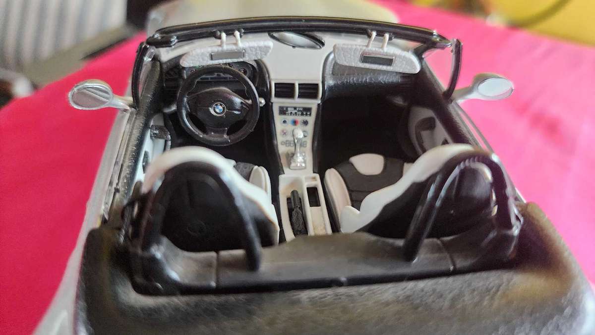 BMW M-Roadster  1:18 Bburago