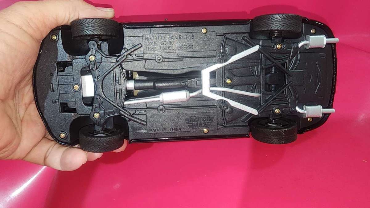 Lexus SC 430 (1:18) Motormax