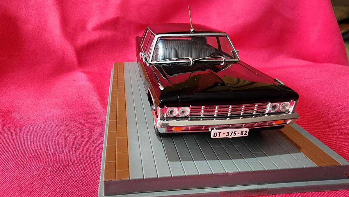 ZIL 117 from Russia (1:43) James Bond