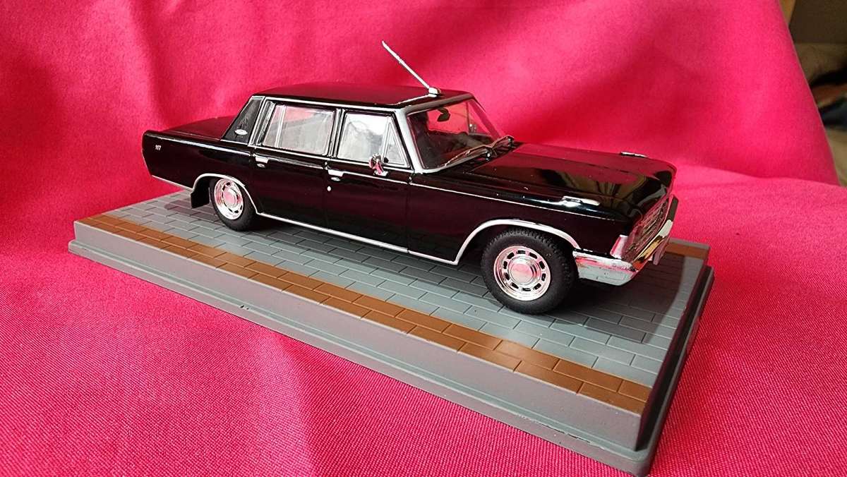 ZIL 117 from Russia (1:43) James Bond