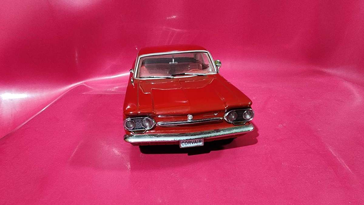 Chevrolet Corvair ( Air-Cooled ) 1:18 by Sunstar