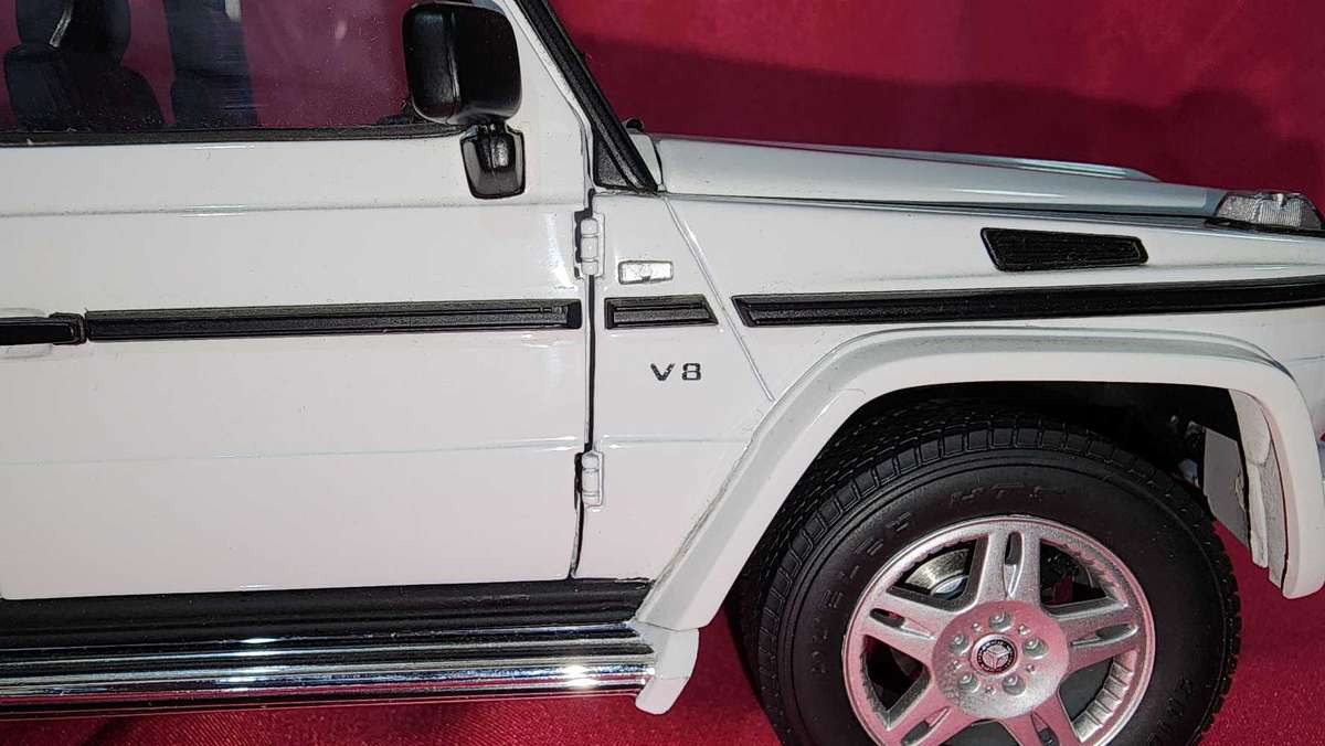 G-Wagon V8 Mercedes Benz (1:18)