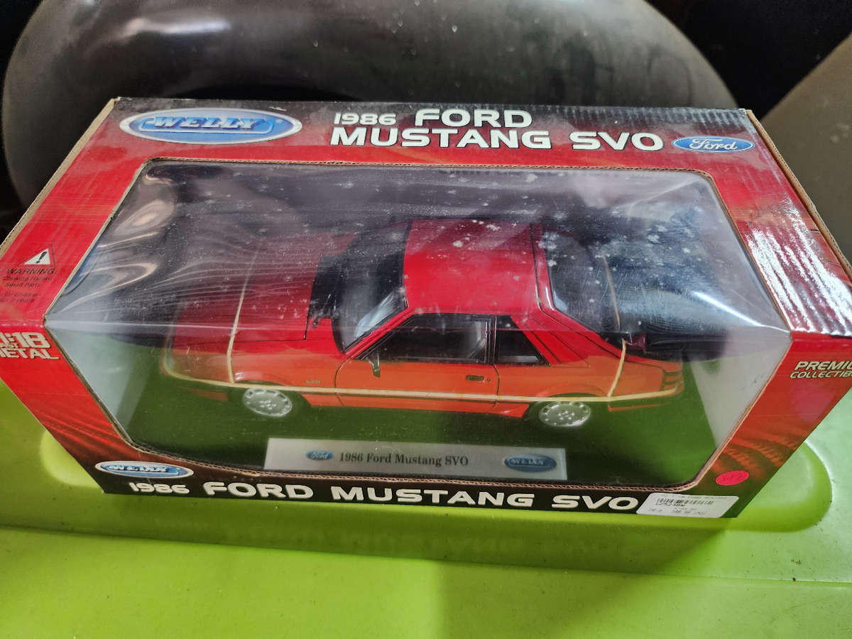 Ford Mustang SVO (1:18) Welly