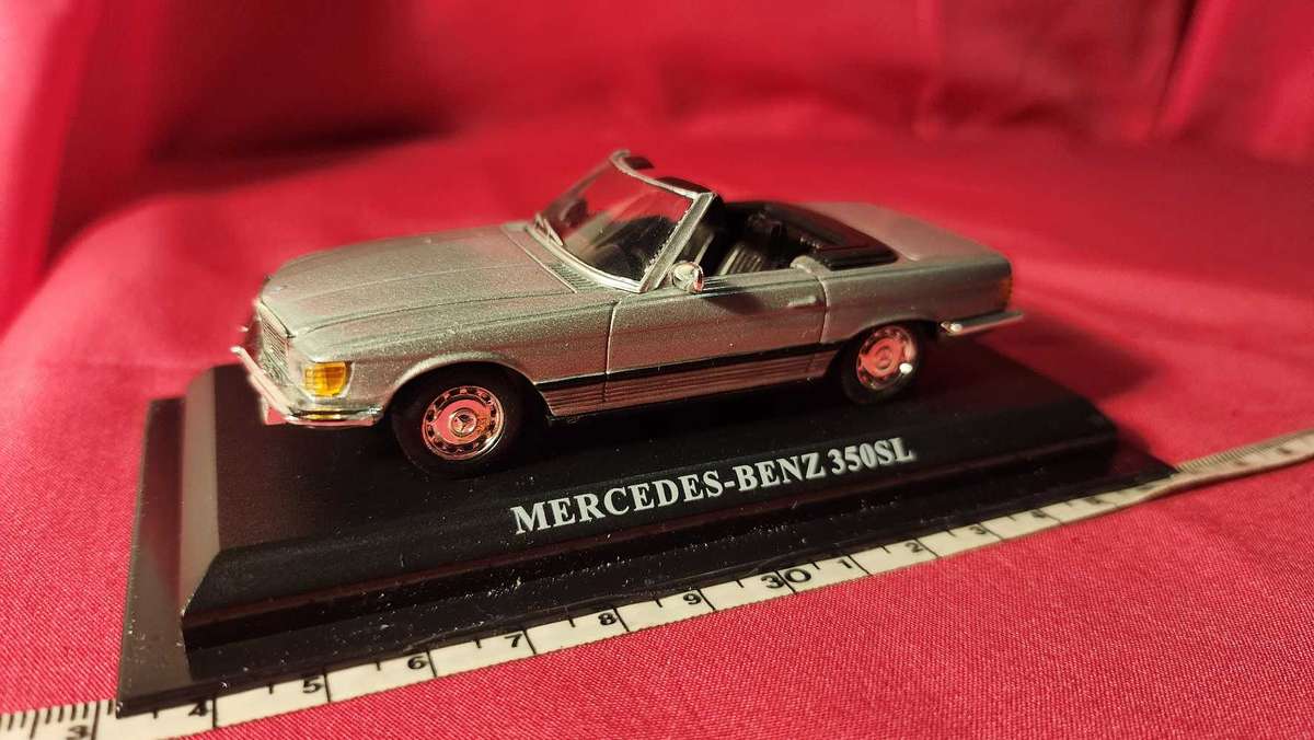 Mercedes 350 SL (1:43) Del Prado