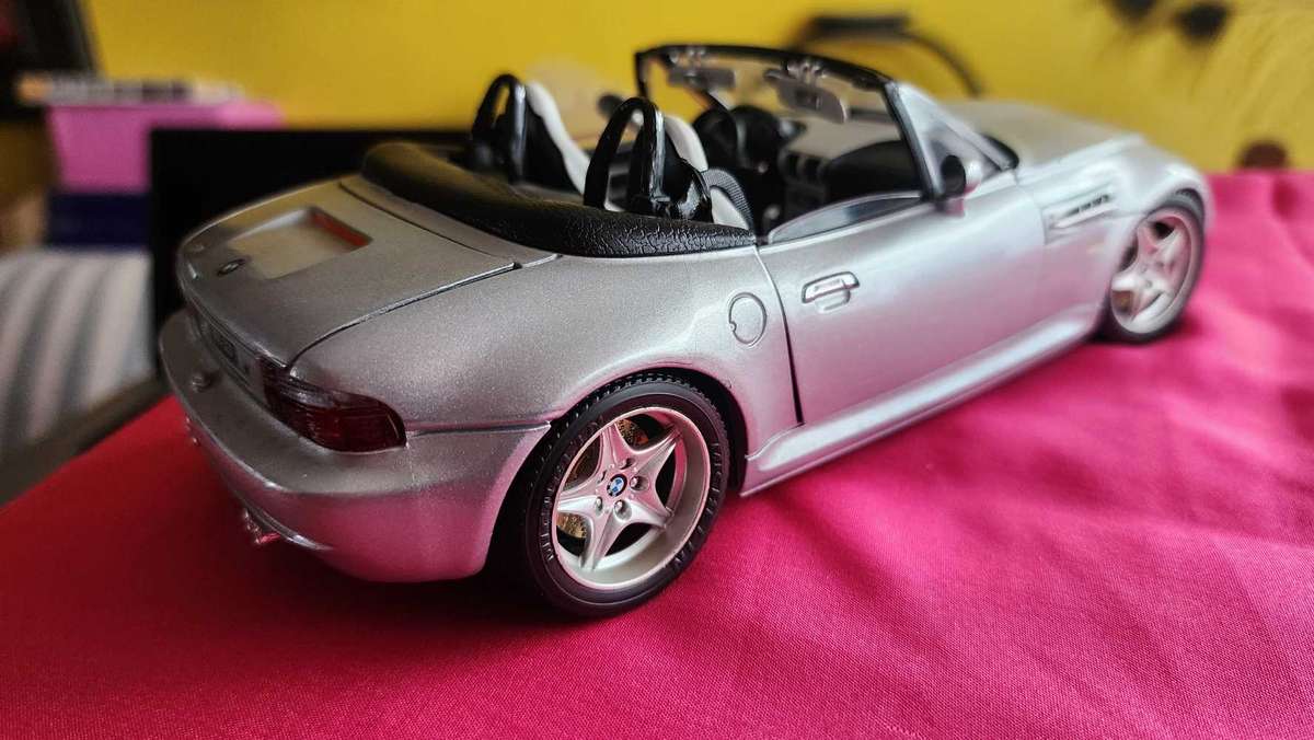 BMW M-Roadster  1:18 Bburago