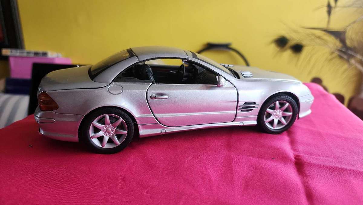 Mercedes Benz Style 1:18 Motormax