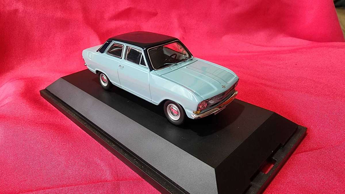 Old-School Opel Kadett "B" (1:43)