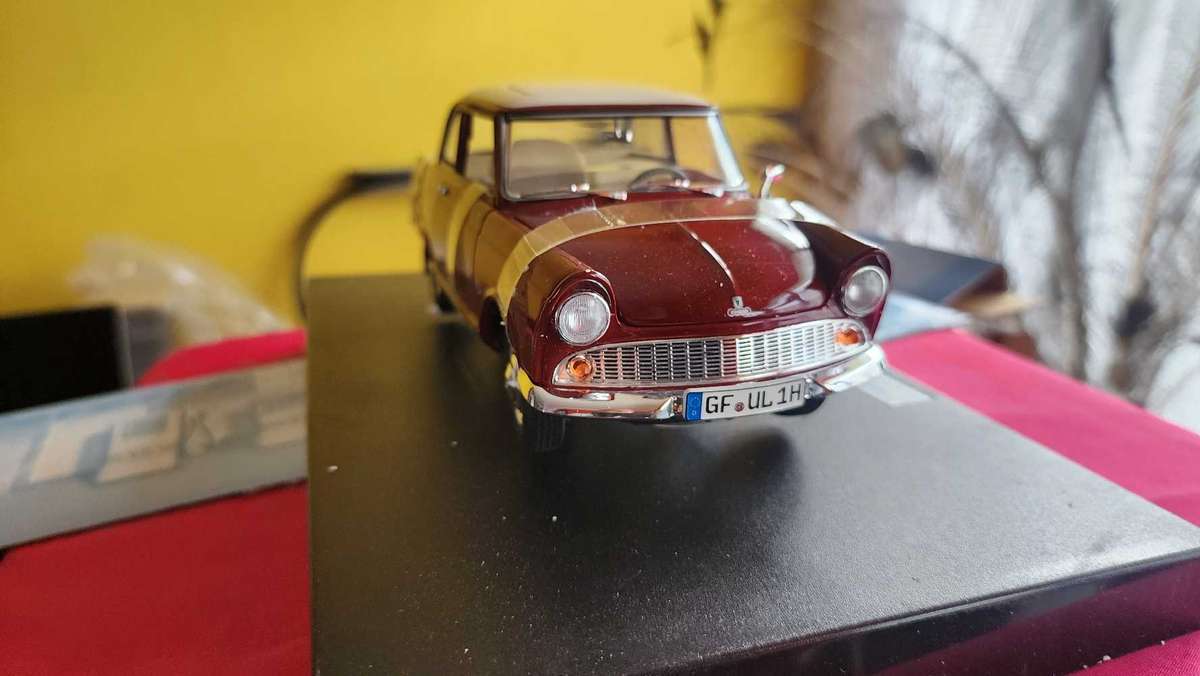 DKW Junior 1:18 by Revell