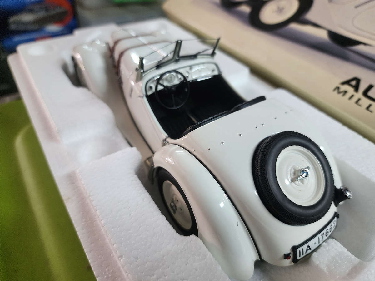 BMW 328 (1:18) Autoart