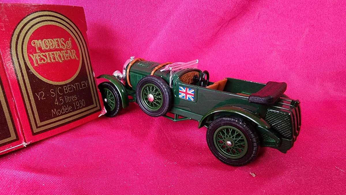 1930" 4,25Litre Super Charged Bentley ( Models of Yesteryear)