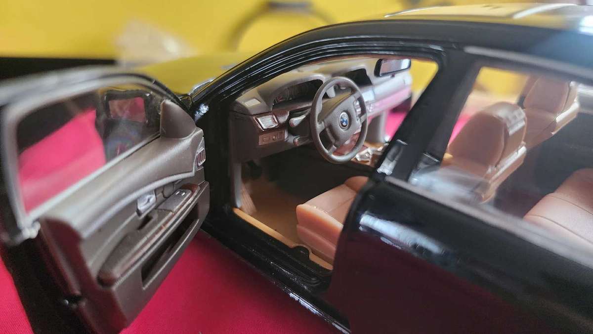 BMW 745i Motormax 1:18