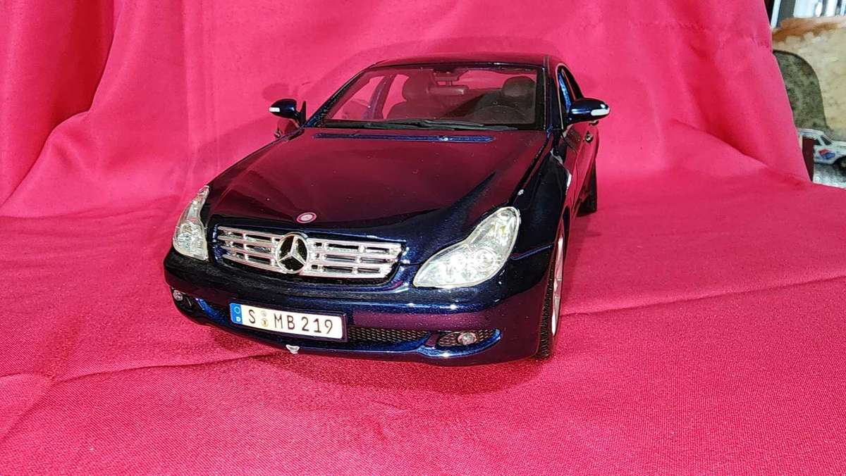 The Mercedes "CLS" 1:18