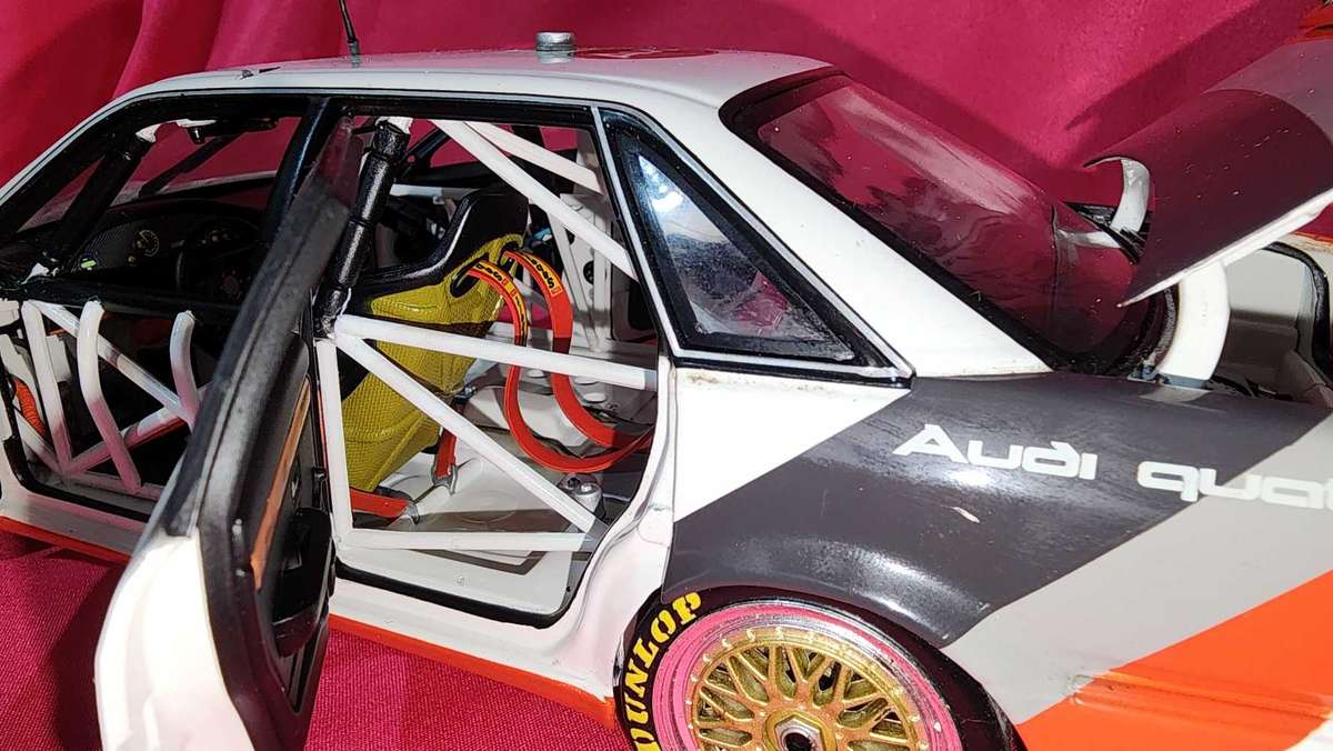 AUDI V8 Quattro (H Stuck) 1:18