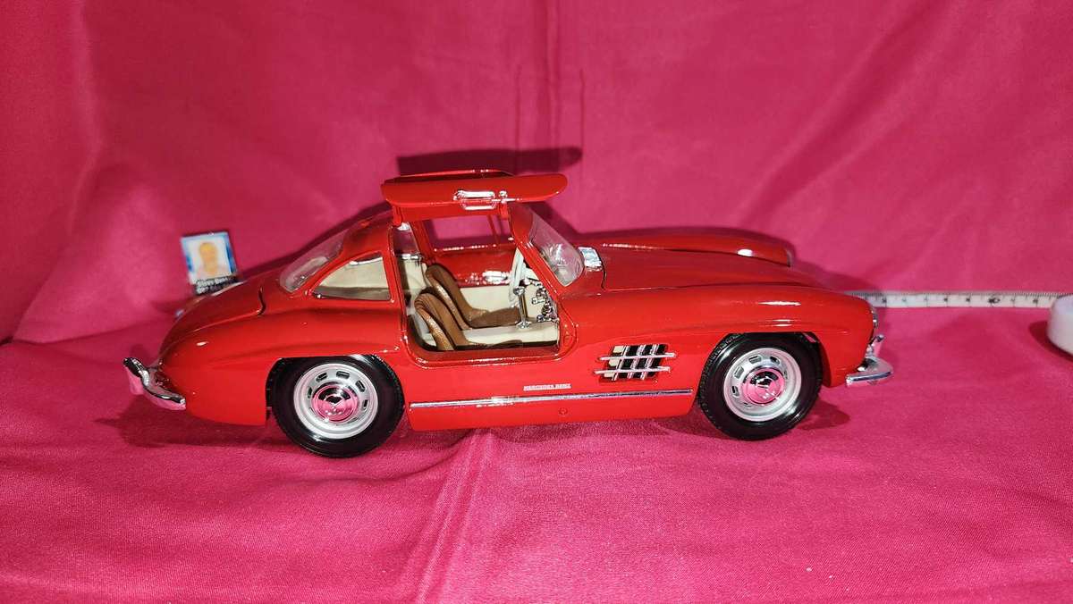 Merc 300 SL (1:18) Bburago