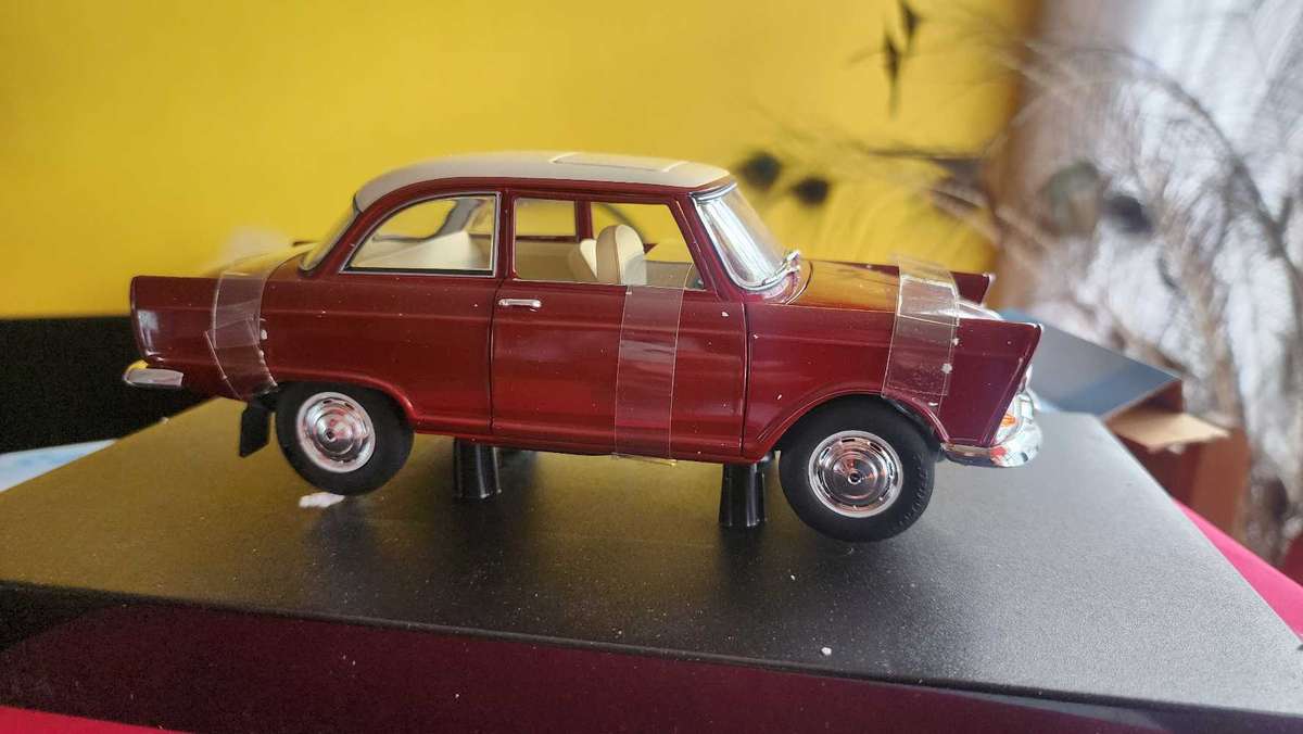 DKW Junior 1:18 by Revell