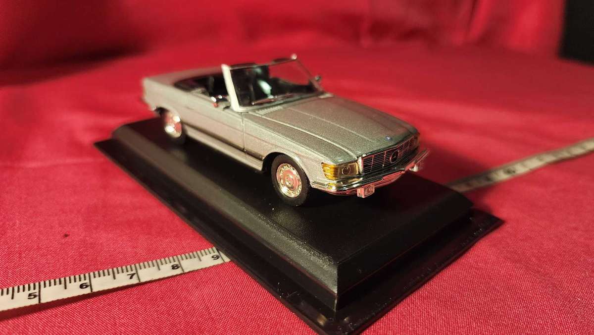 Mercedes 350 SL (1:43) Del Prado