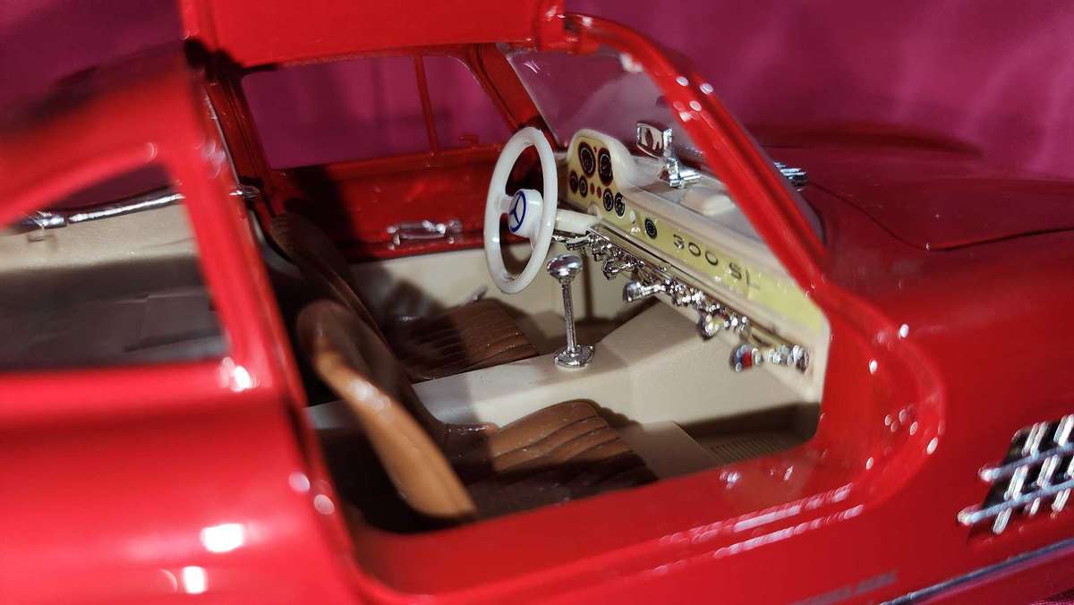 Merc 300 SL (1:18) Bburago