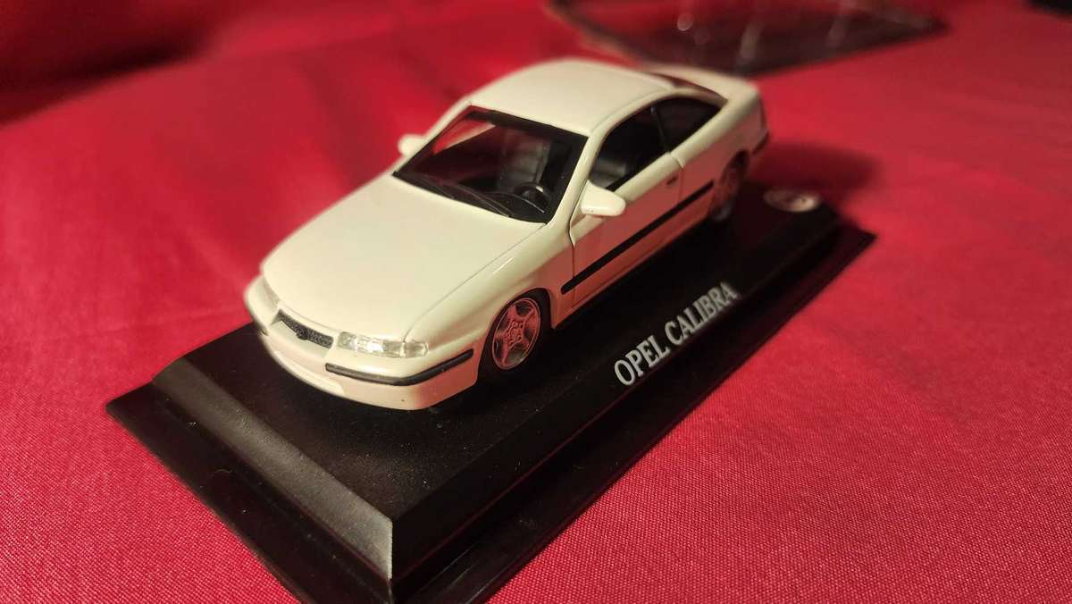 Opel Calibra  (1:43) Del Prado