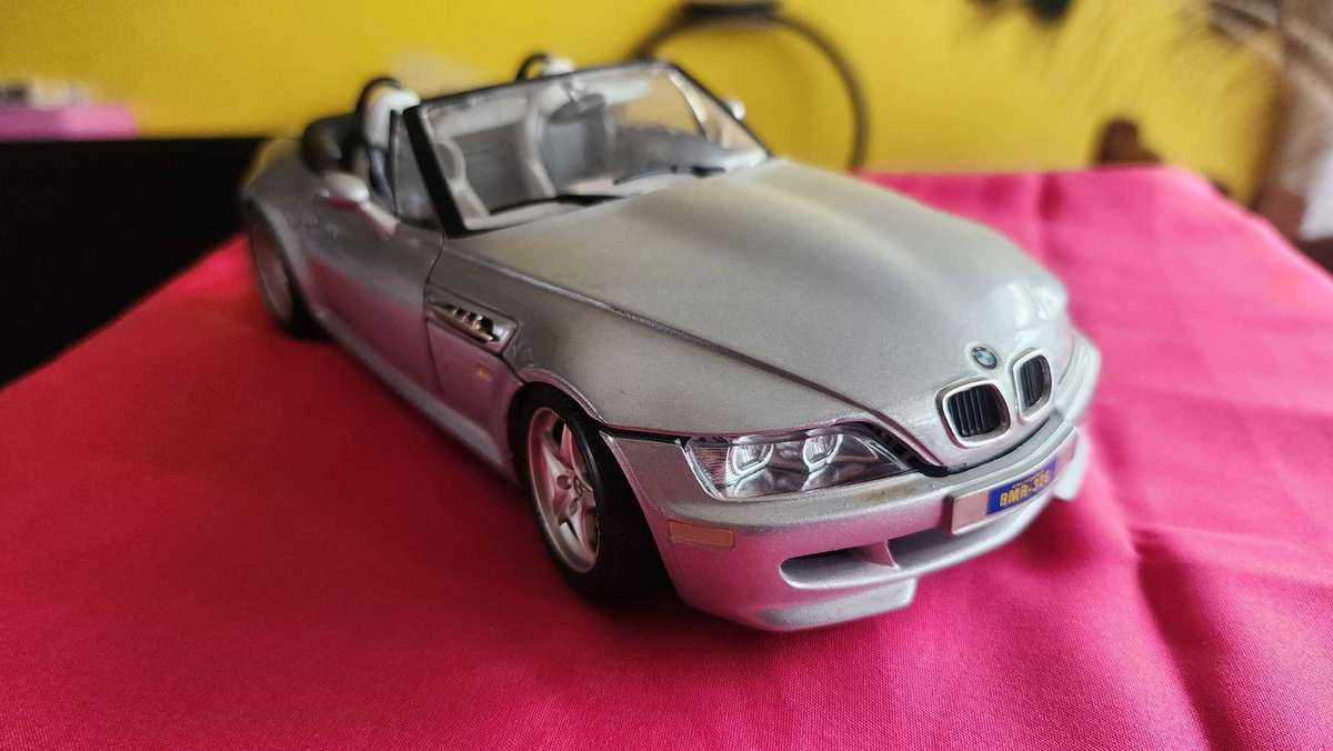 BMW M-Roadster  1:18 Bburago