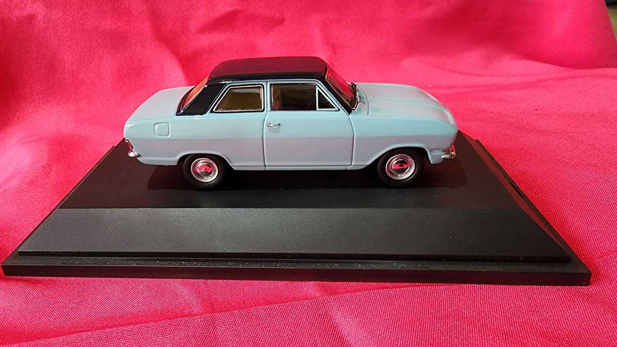 Old-School Opel Kadett "B" (1:43)