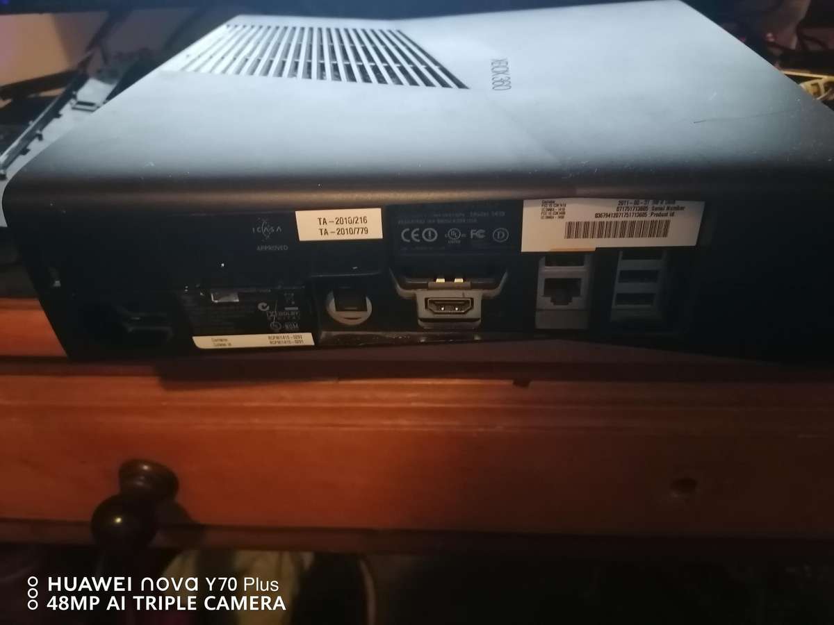 Xbox 360 Slim Bundle