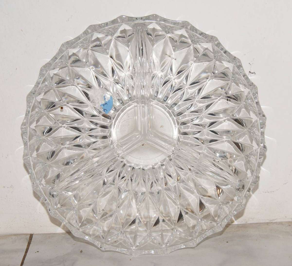 3 Division Glass Snack Dish (2of2)