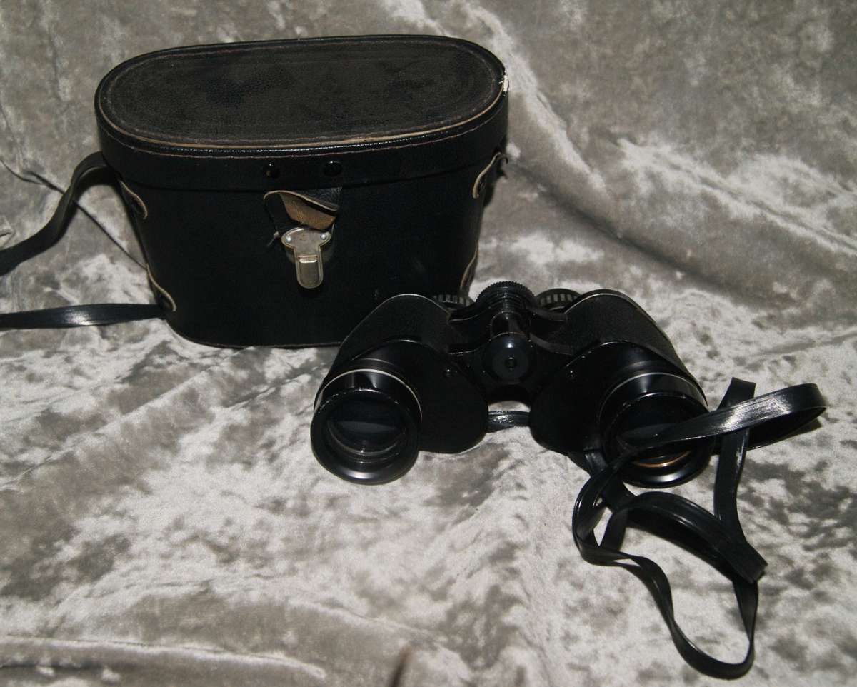 Pair of "Plus" 7x35 extra wide angle binoculars @@ CCRRAAZZYY R1 START