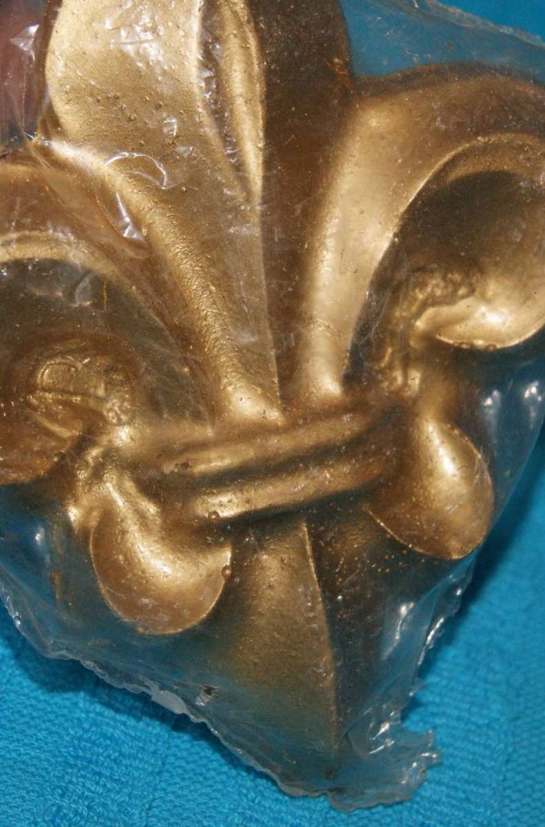 High Relief Fleur de Lis Ornament