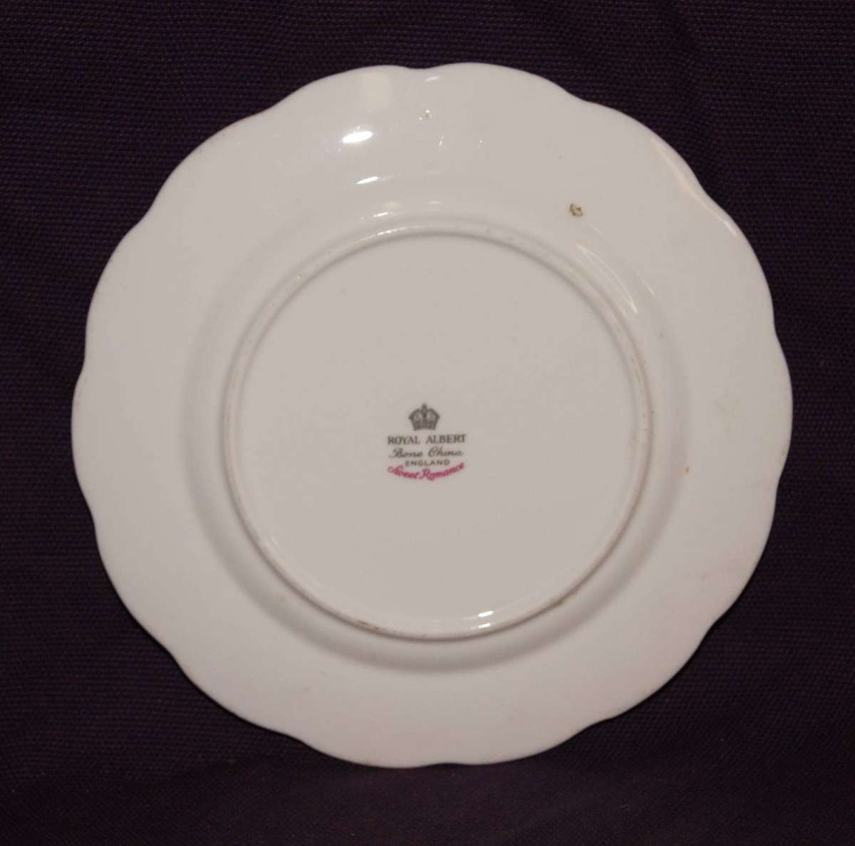 Royal Albert "Sweet Romance" Cake Plate (6of7)