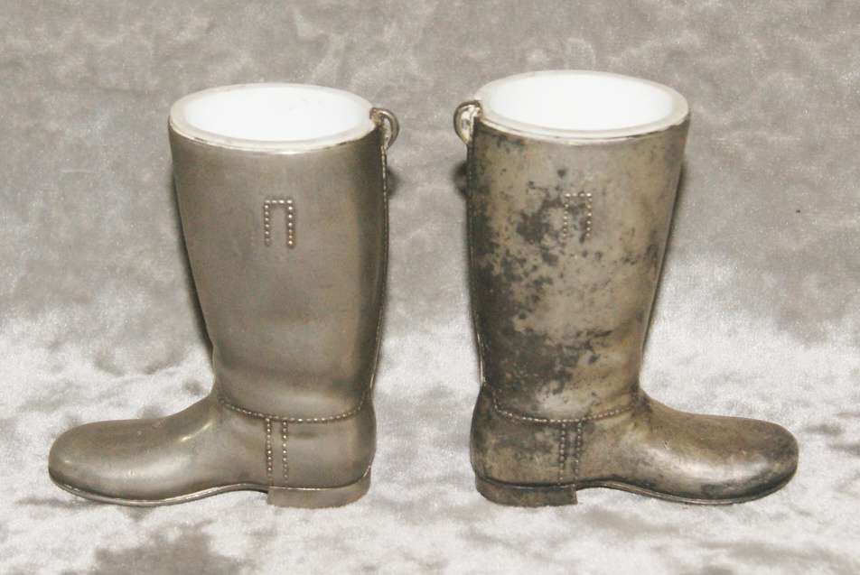 Pair of vintage silver plated tot measure boots 1oz