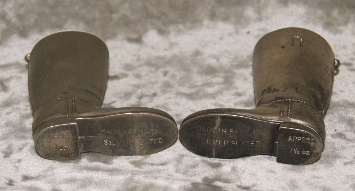 Pair of vintage silver plated tot measure boots 1oz