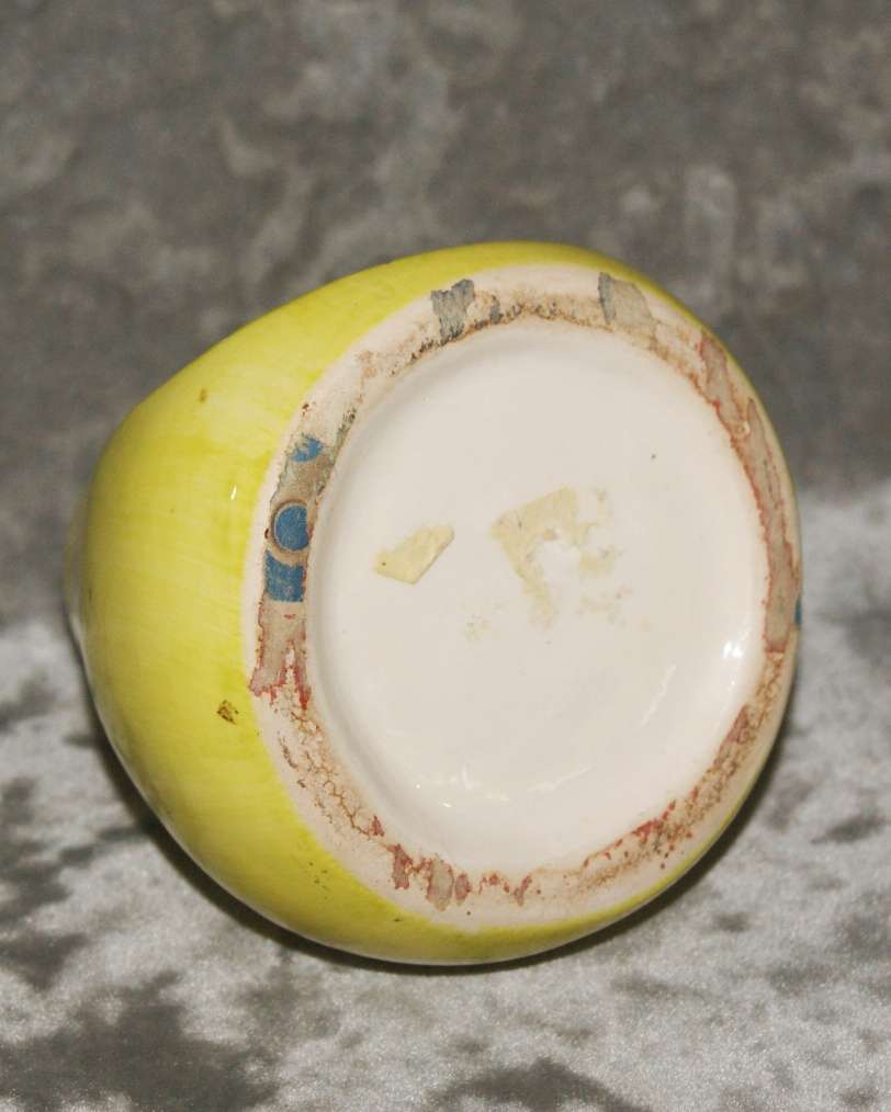 Ceramic pear shaped tea light holder (damaged)