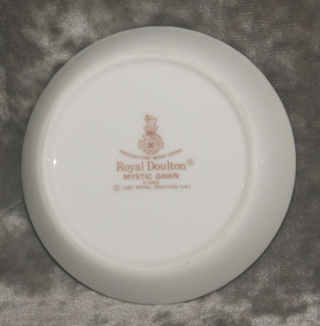 Royal Doulton Mysic Dawn pin dish (1 of 2)