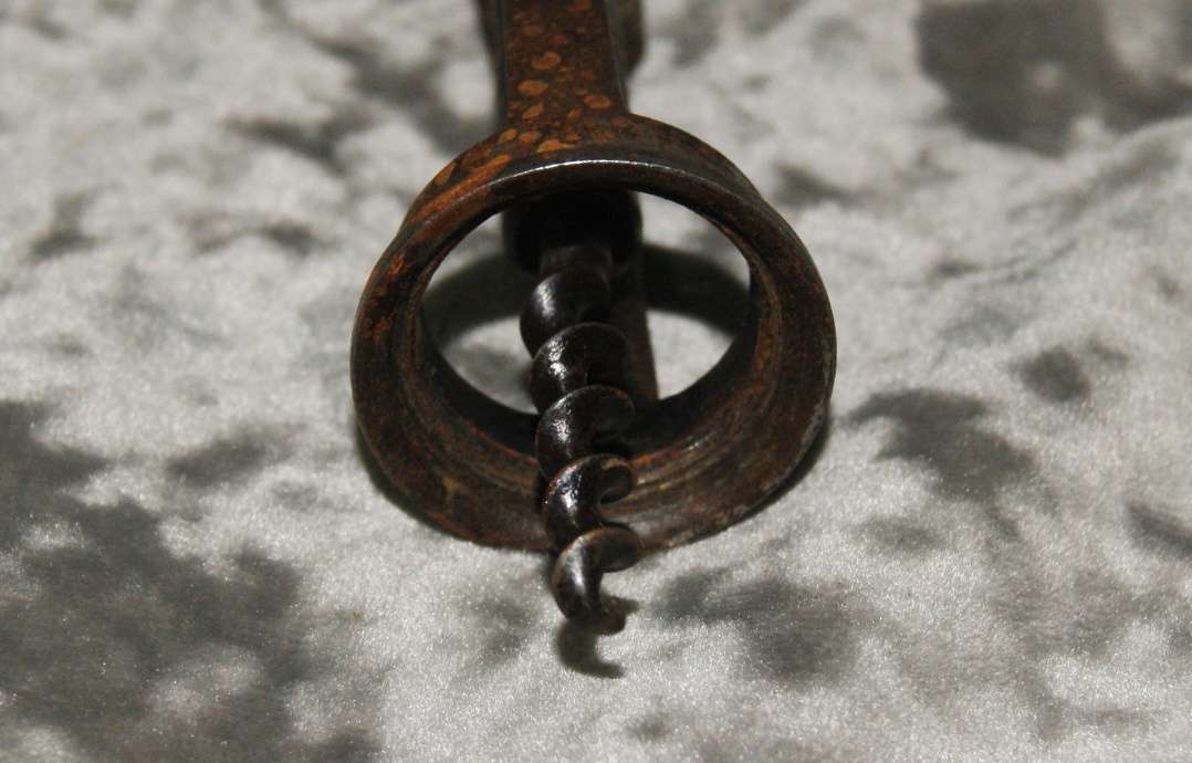 Antique bottle opener/ cork screw @@ CCRRAAZZYY R1 START