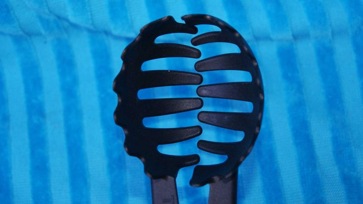 Tupperware Pasta Spoon/ Drainer