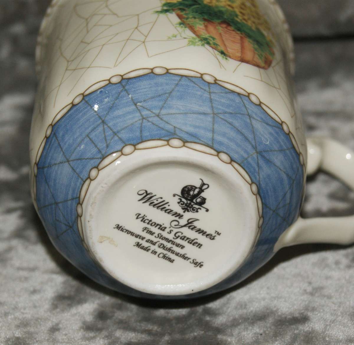 William James "Victoria's Garden" mug (2of3)