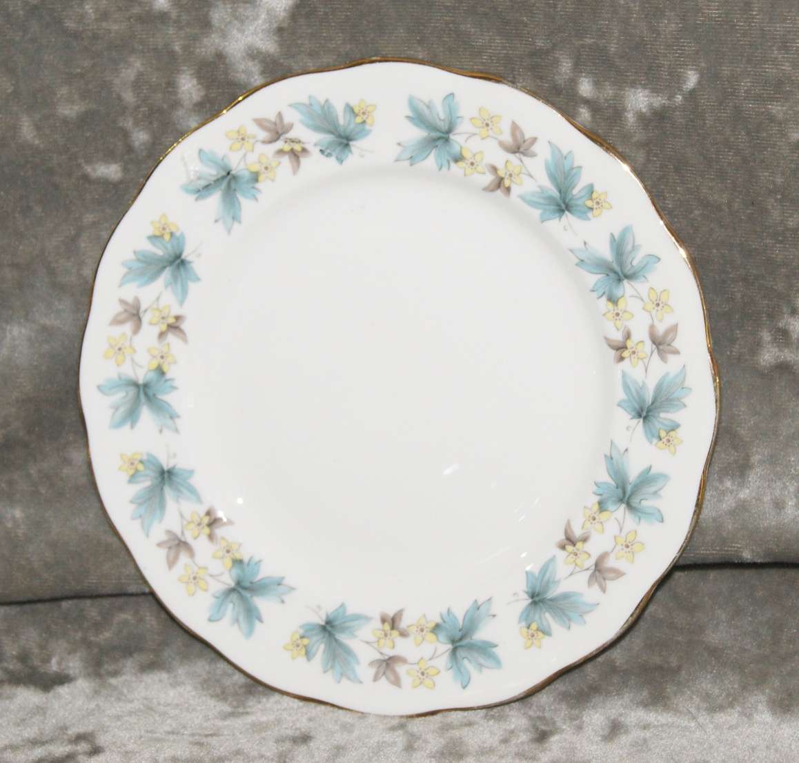 Queen Anne Blue Leaf side plate/ cake plate (1 of 5)