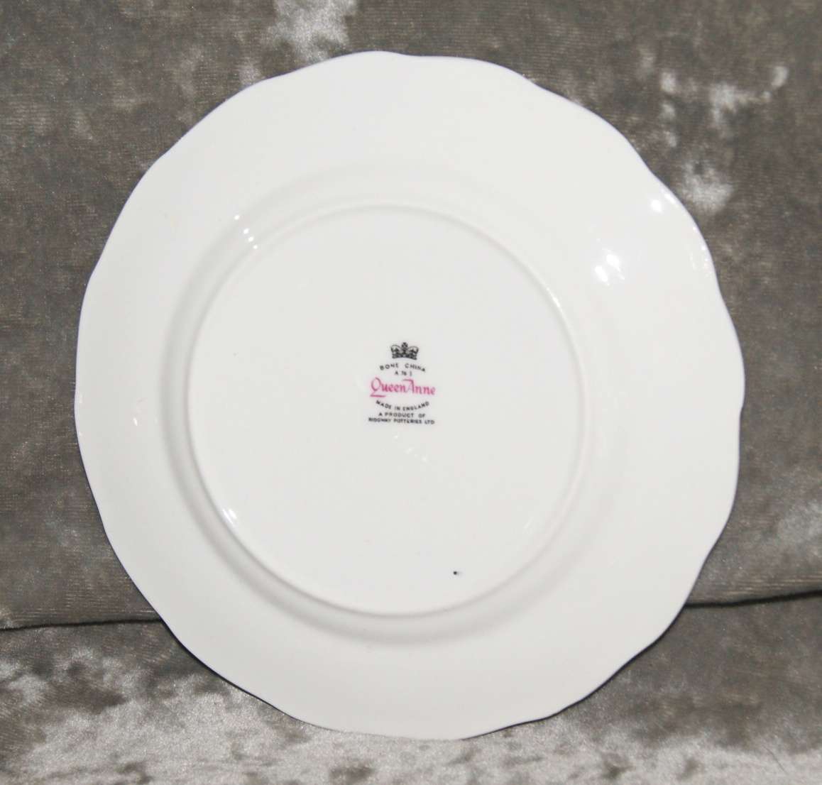 Queen Anne Blue Leaf side plate/ cake plate (1 of 5)