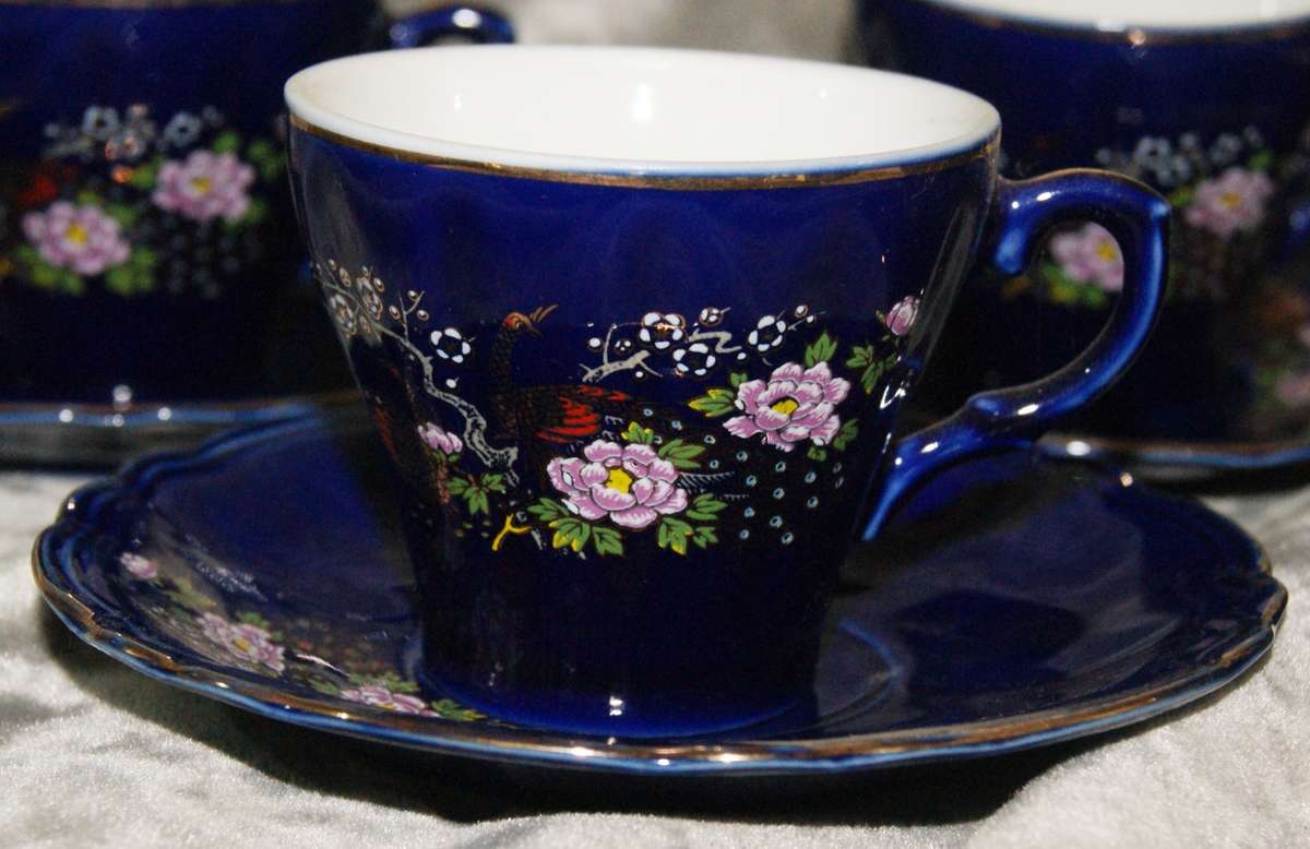 Set of 5 cobalt blue Satsuma style demitasse duo's