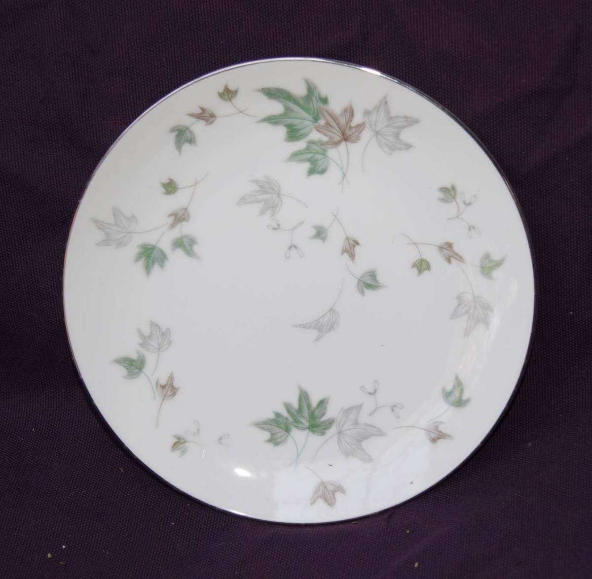 RC Noritake Mapleleaf Fish Plate (2of5)