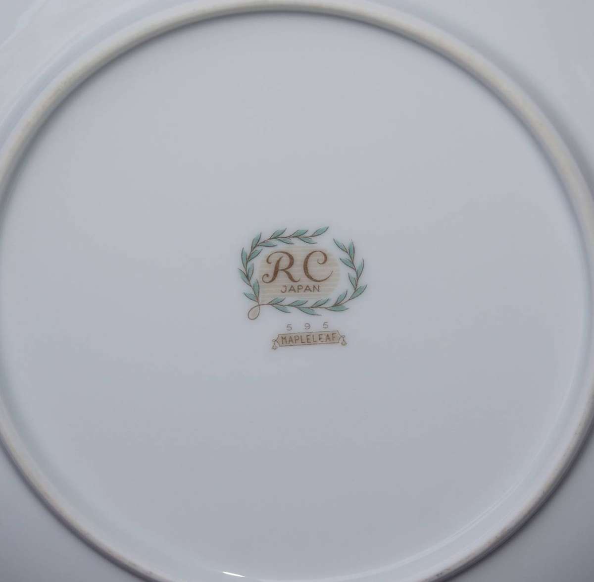 RC Noritake Mapleleaf Fish Plate (2of5)