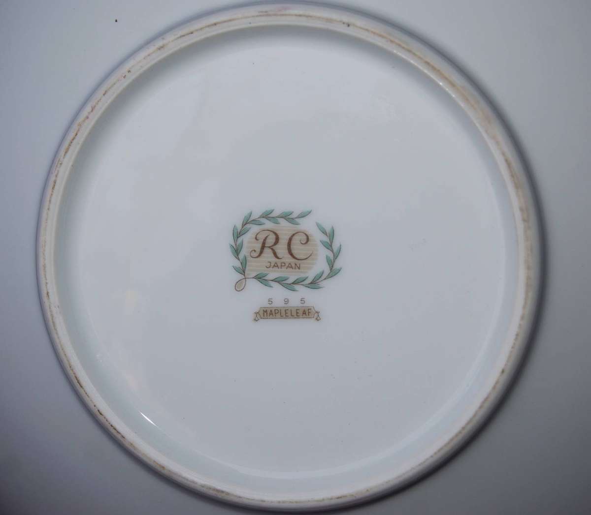 RC Noritake Mapleleaf Salad Bowl
