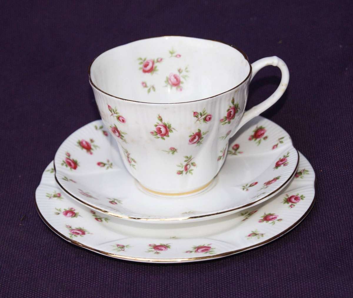 Royal Albert Rosalie Trio (4of5)