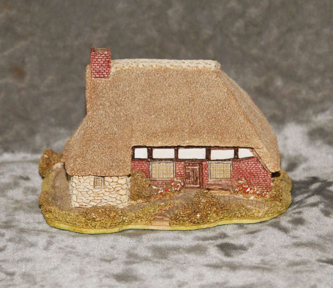 Lilliput Lane "The Rising Sun" in original box