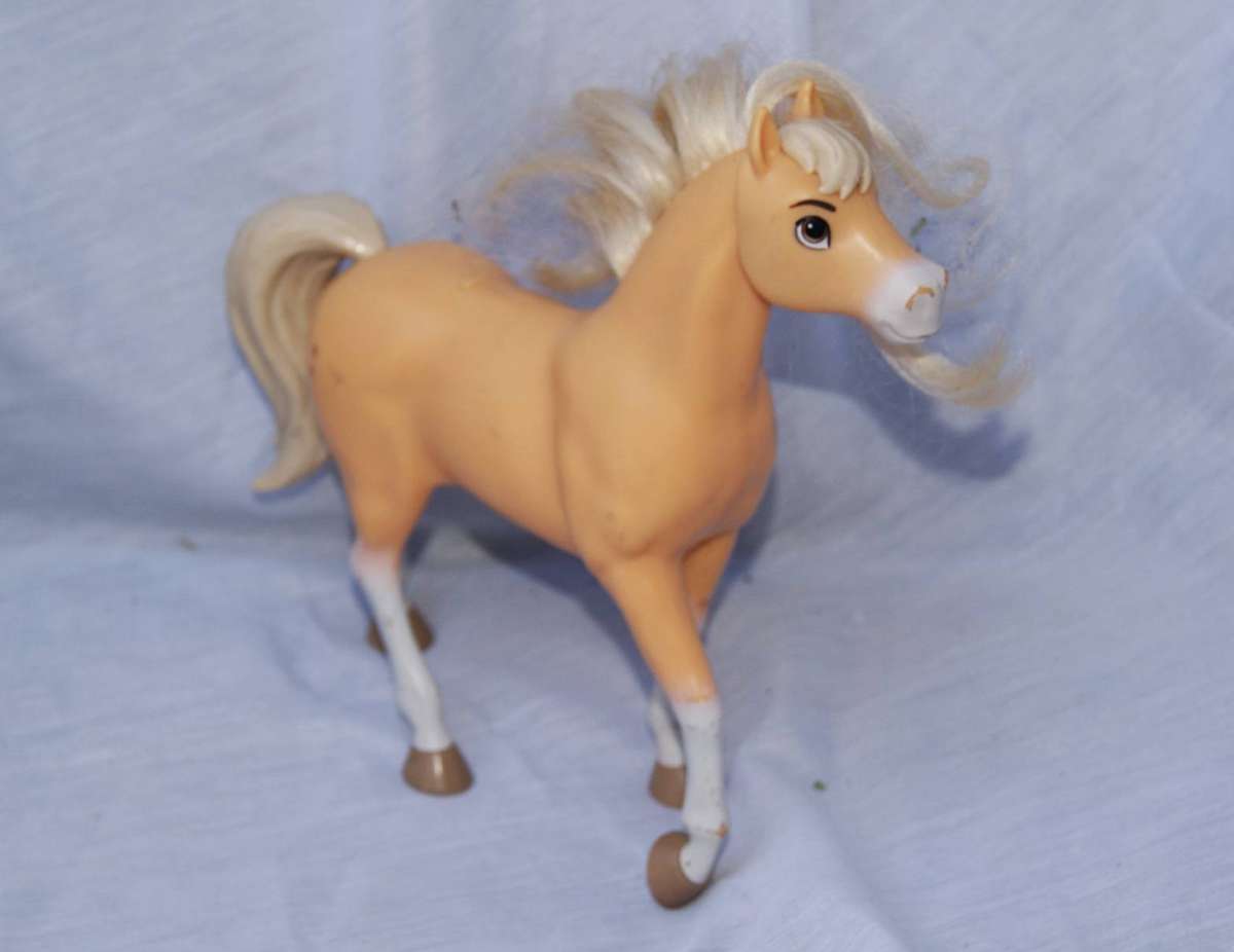 Mattel Spirit Untamed Chica Linda Horse